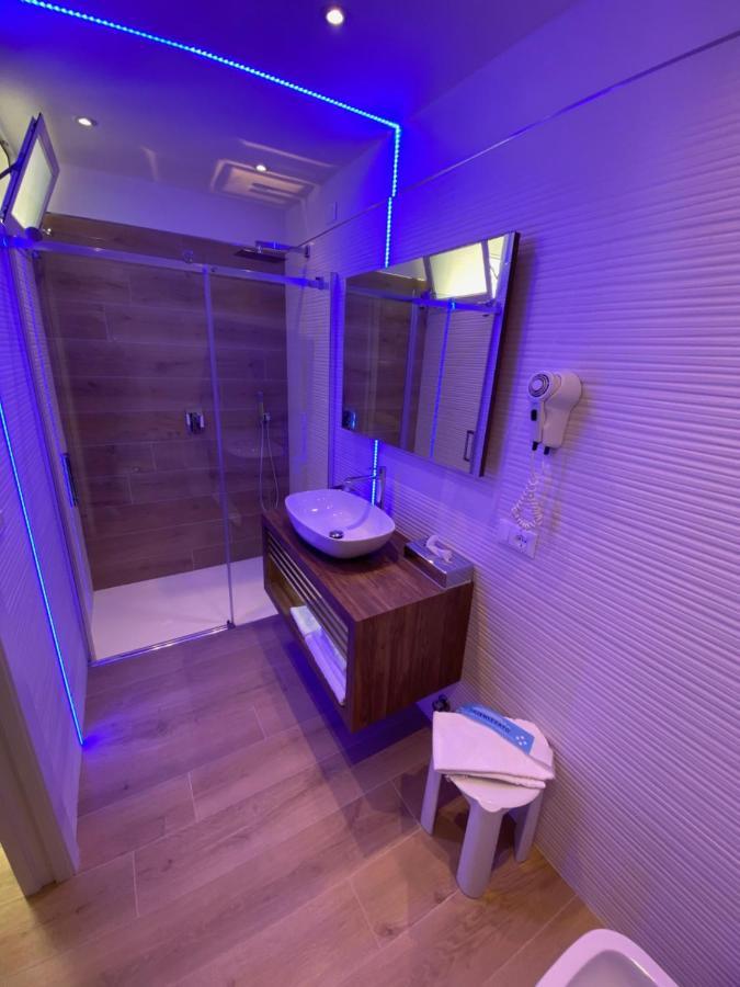 Hotel Conca Verde Линяно Сабиадоро Екстериор снимка
