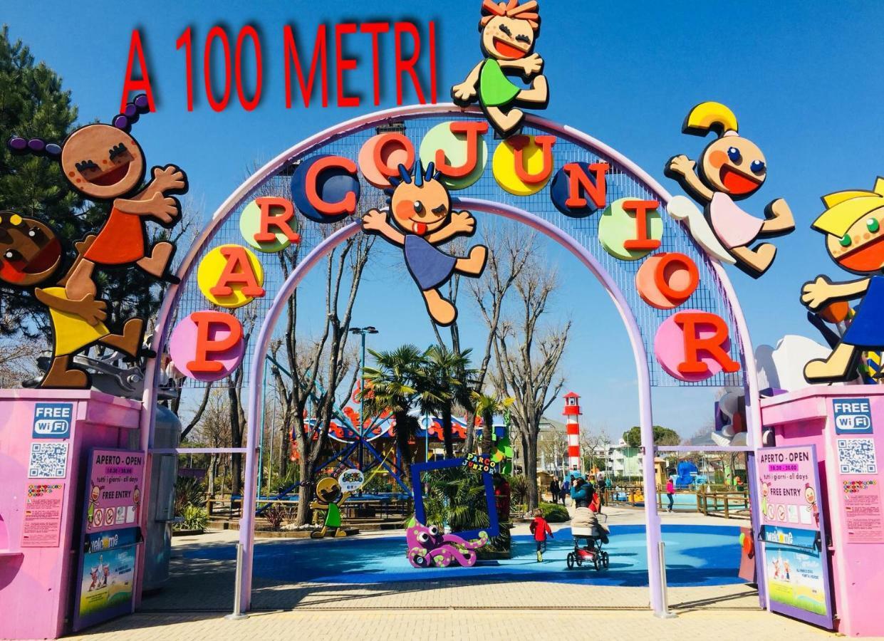 Hotel Conca Verde Линяно Сабиадоро Екстериор снимка